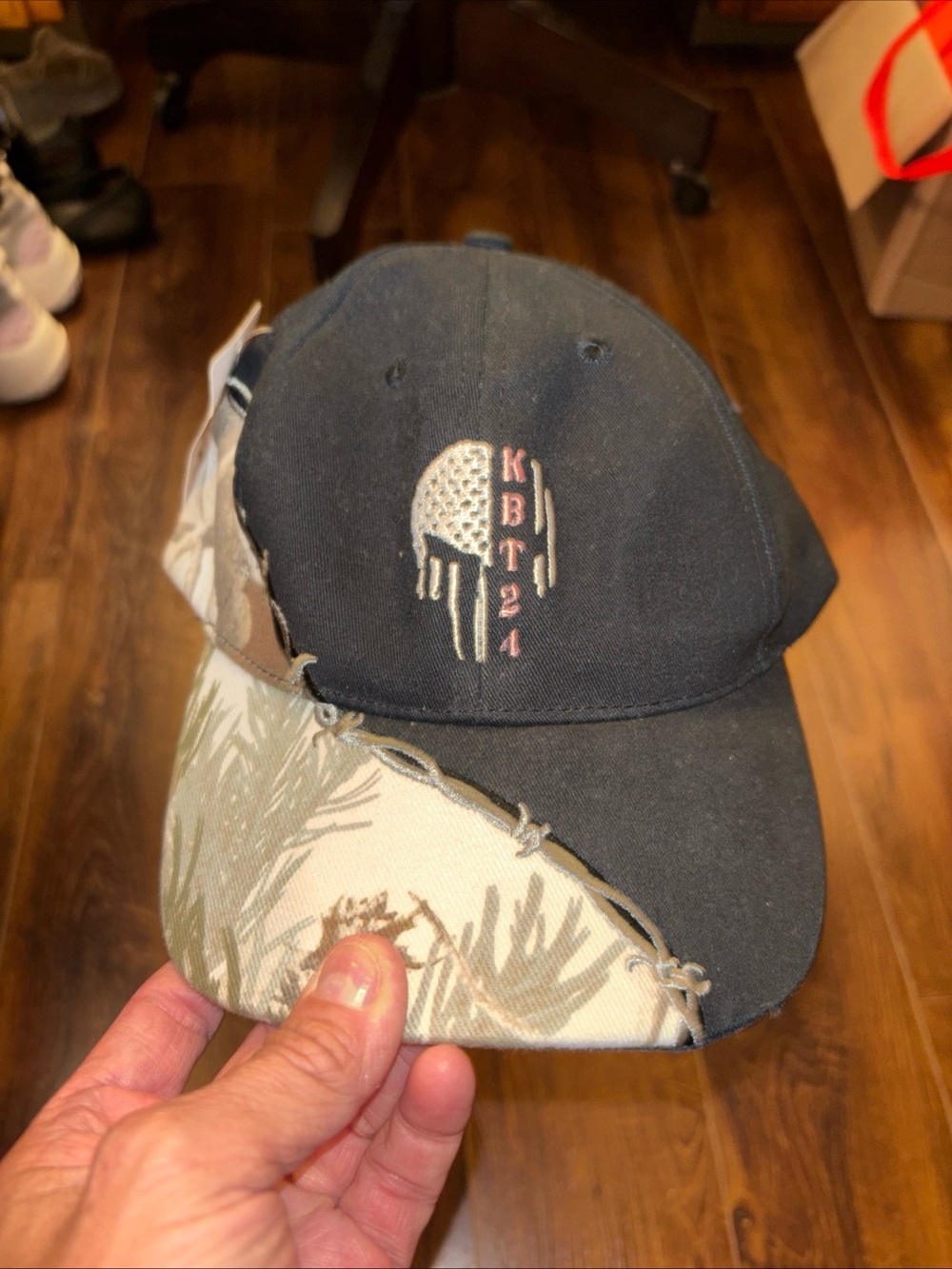 Kentucky Boy Tyler KBT24 “Punisher” Realtree Barbed Wire Hat Black